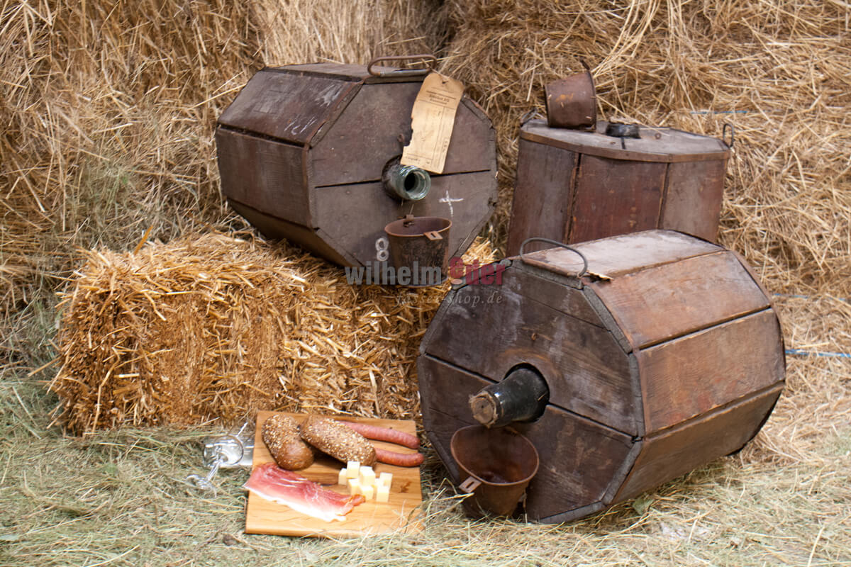 Wooden mantle bottles from the Black Forest